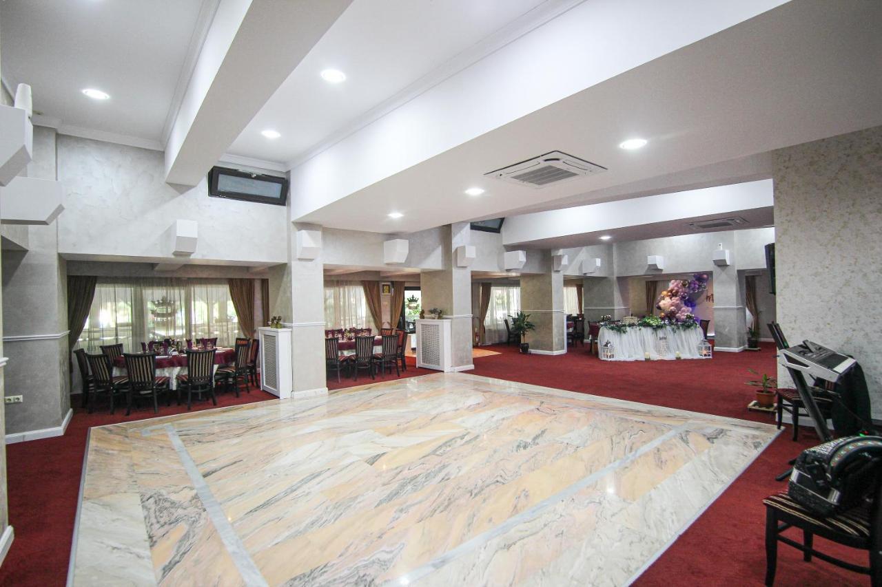 Teju Hotels Slănic المظهر الخارجي الصورة